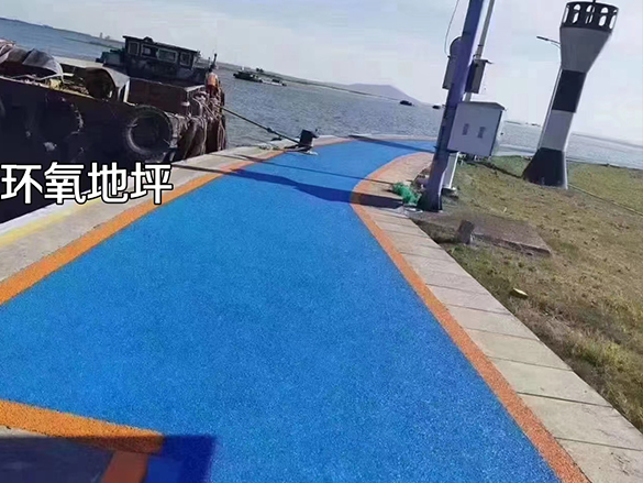 环氧地坪漆的耐磨涂层选择：根据使用需求选择不同类型的涂层